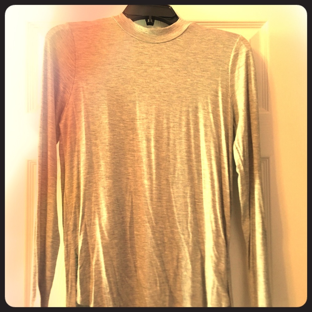 Never worn gray long sleeve turtleneck